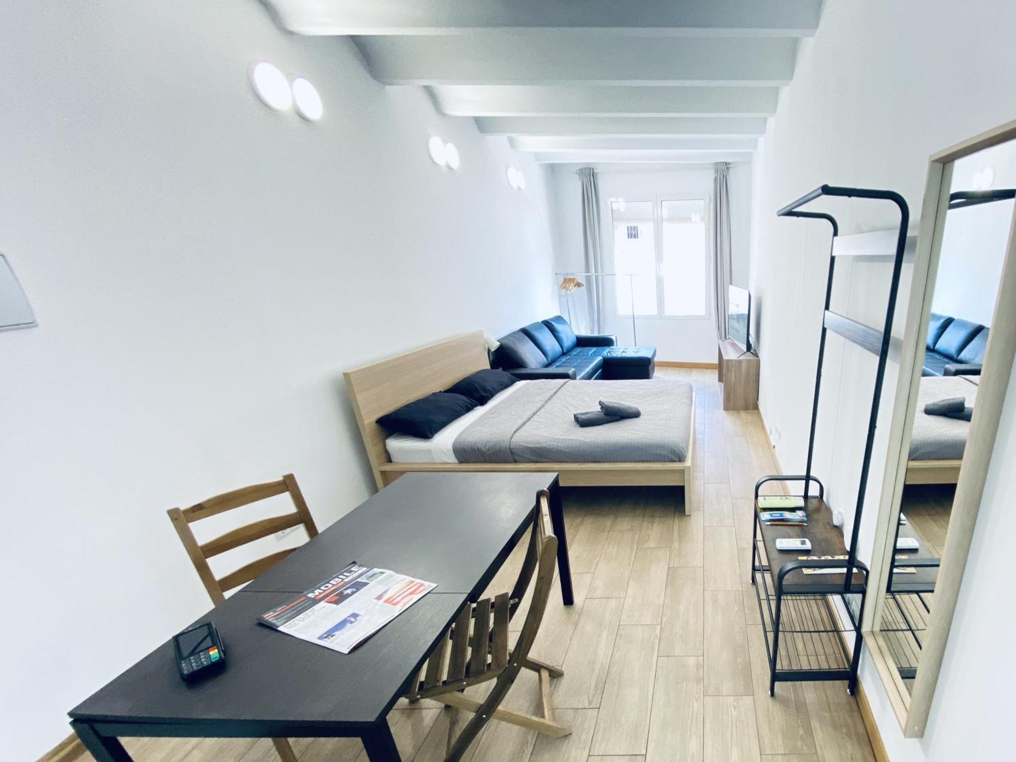 Apl Sants Lofts Bcn Fira Camp Nou Apartment Barcelona Exterior photo