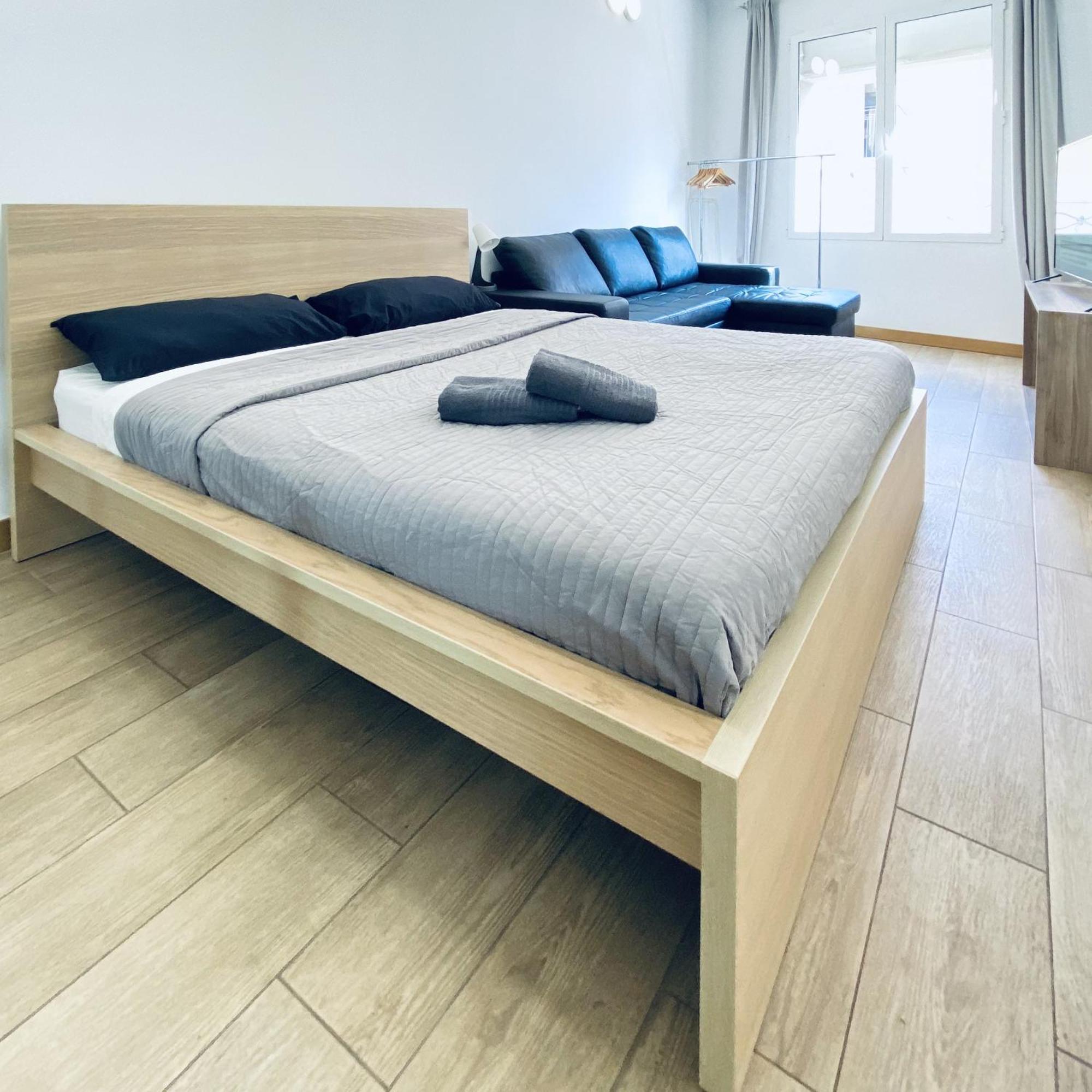 Apl Sants Lofts Bcn Fira Camp Nou Apartment Barcelona Exterior photo